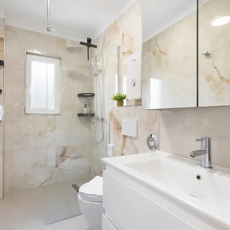 Апартаменты Svyvo - Parking Kitchen Balcony