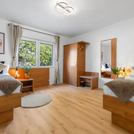 Svyvo - Parking Kitchen Balcony