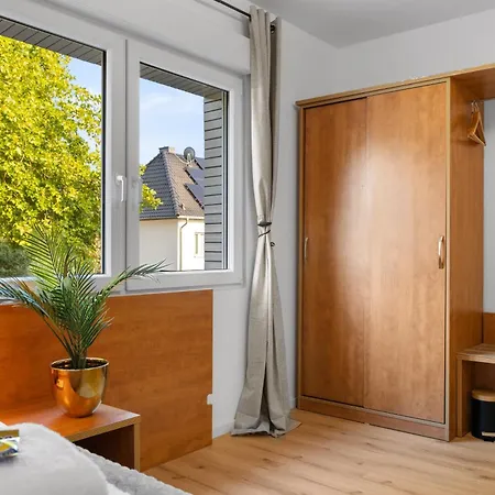 Svyvo - Parking Kitchen Balcony *