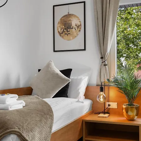 Svyvo - Parking Kitchen Balcony