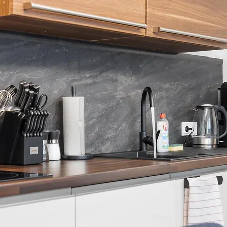 Svyvo - Parking Kitchen Balcony * Brühl