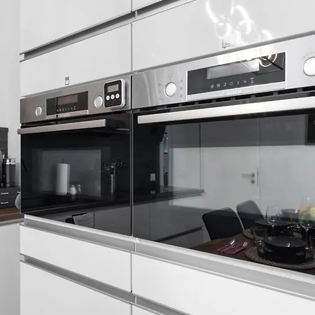 Svyvo - Parking Kitchen Balcony