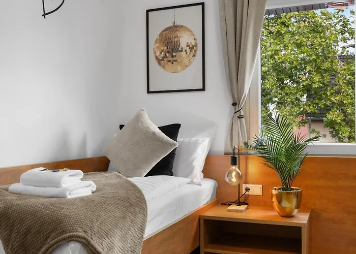 Svyvo - Parking Kitchen Balcony