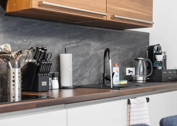 Svyvo - Parking Kitchen Balcony * Brühl