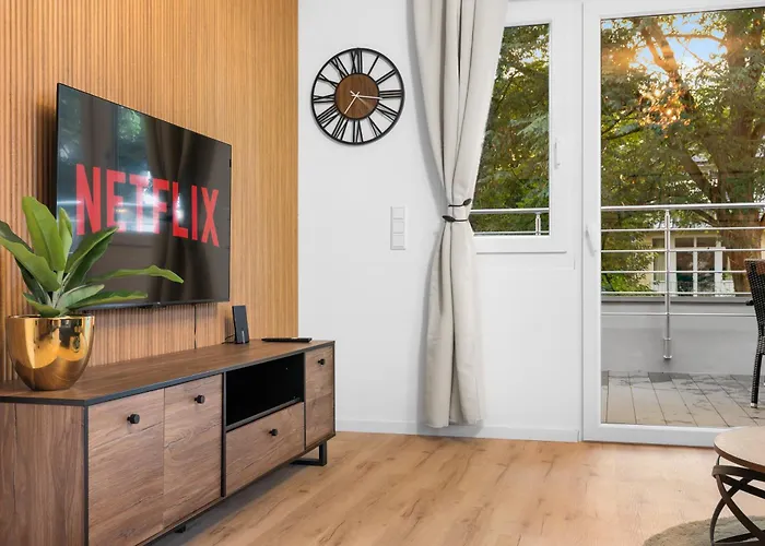 Svyvo - Parking Kitchen Balcony Daire Brühl