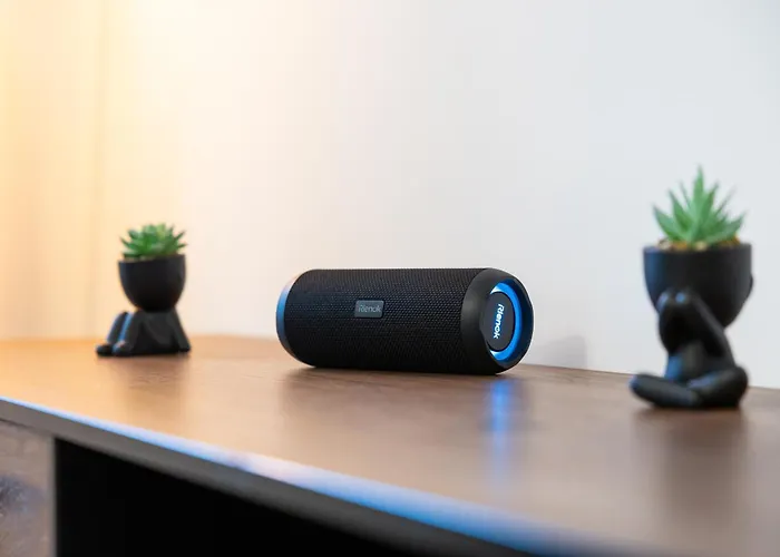 Svyvo - Parking Kitchen Balcony Daire Brühl