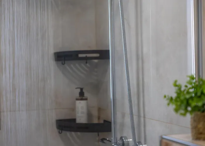 Svyvo - Parking Kitchen Balcony Daire Brühl